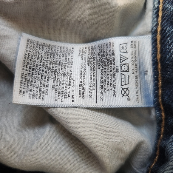 Old Navy Women's Distressed Denim Jeans - Size 18 - Picture 8 of 9